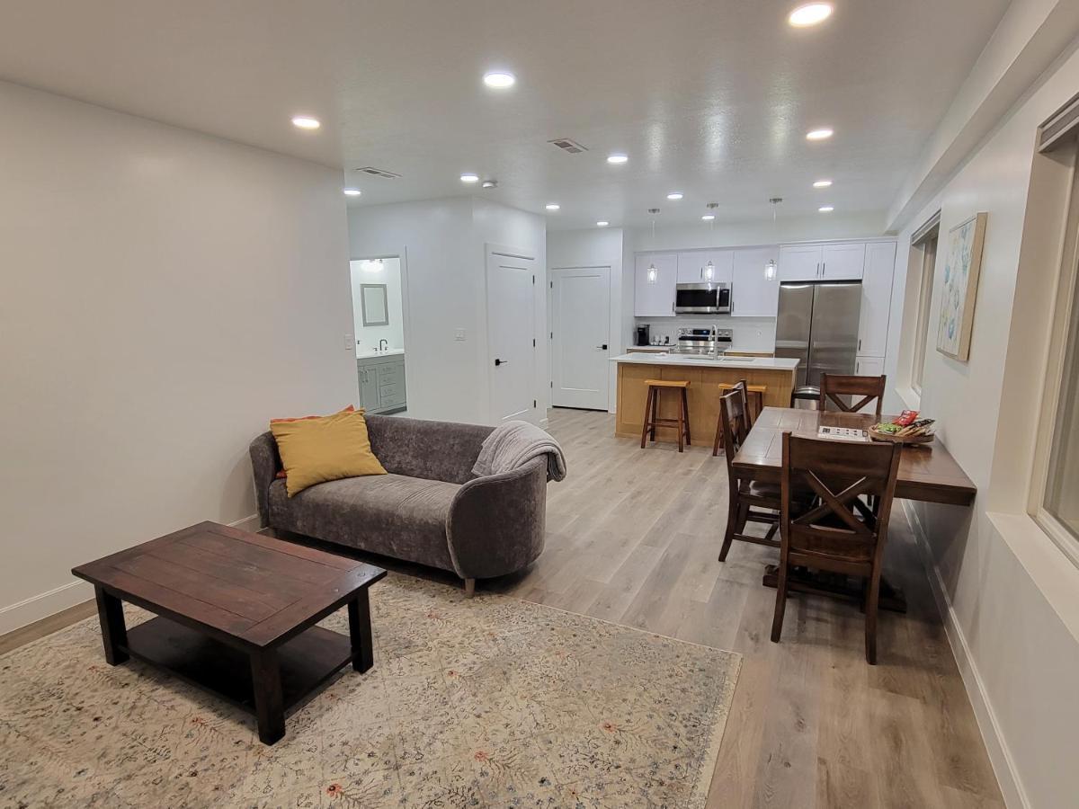 Spacious & Modern Apartment, Close To Universities And Mountains Mapleton Eksteriør bilde