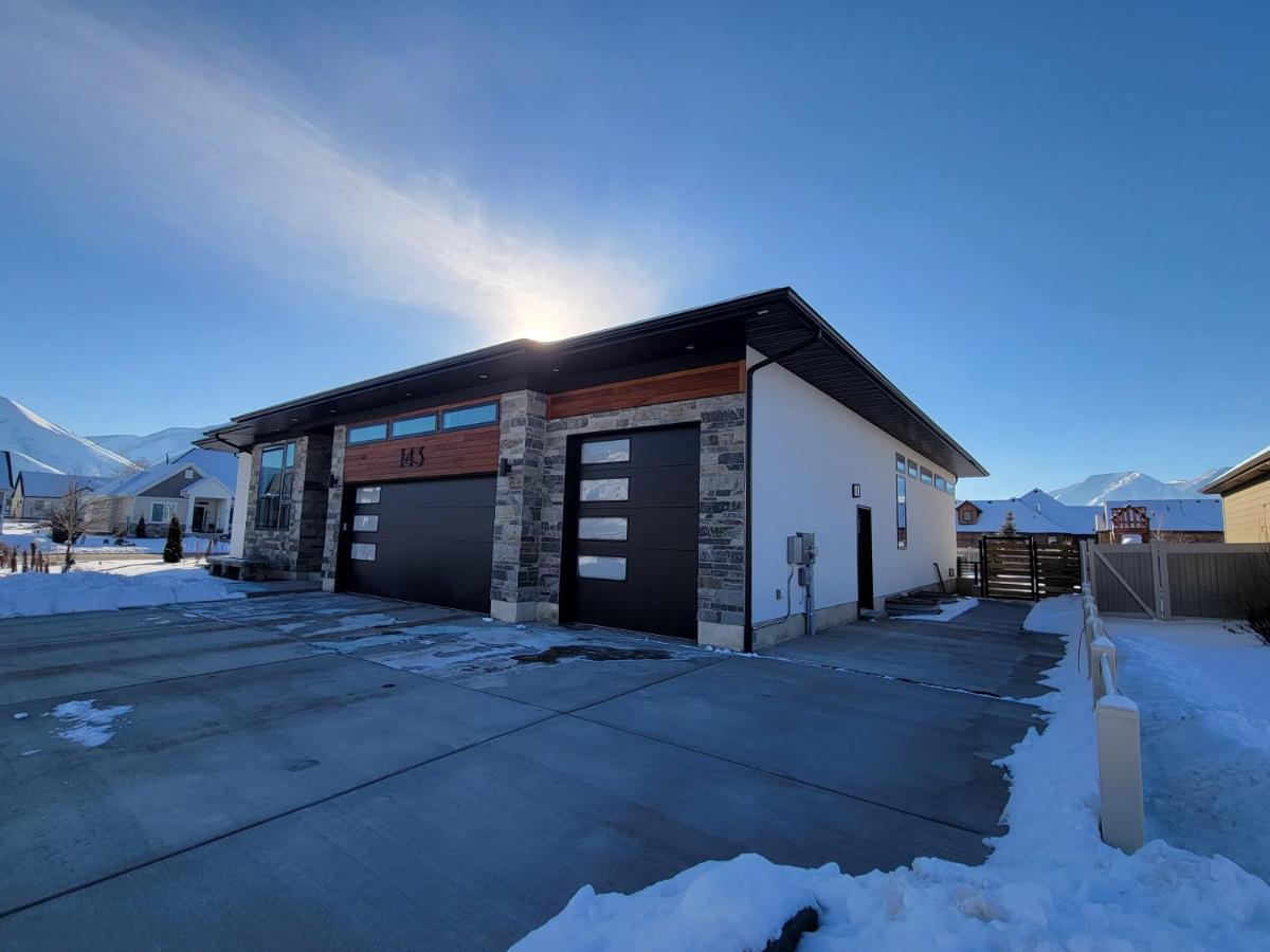Spacious & Modern Apartment, Close To Universities And Mountains Mapleton Eksteriør bilde